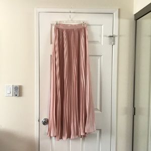 Lulus maxi pleated skirt